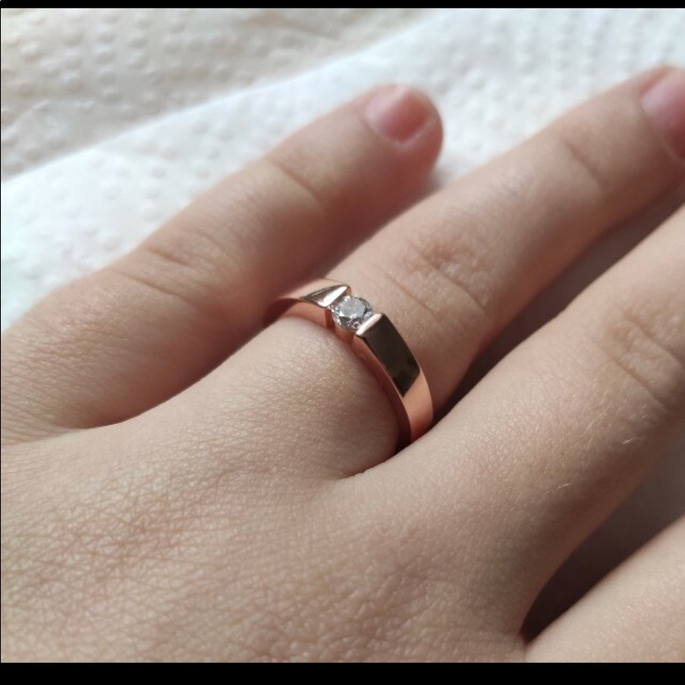 18K GP Rose Gold Beautiful Ring New - Picture 6 of 8